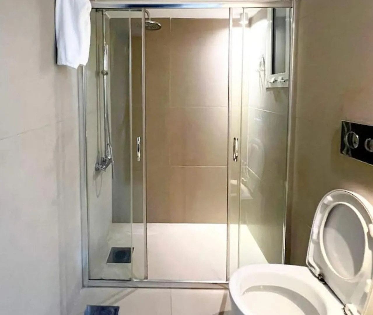 Nicole 2Br In Gemmayze Ar Rumayl 0*,  Lebanon